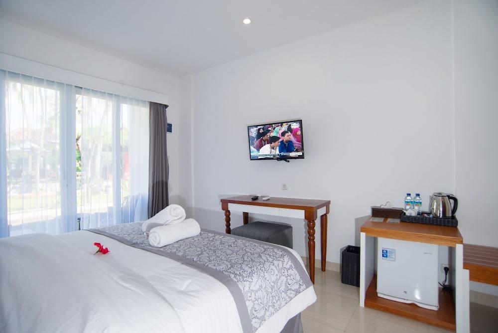 Royal Regantris Villa Karang 吉利阿尔 外观 照片
