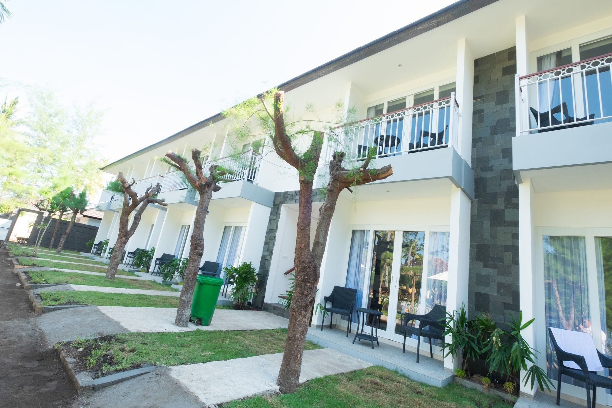 Royal Regantris Villa Karang 吉利阿尔 外观 照片