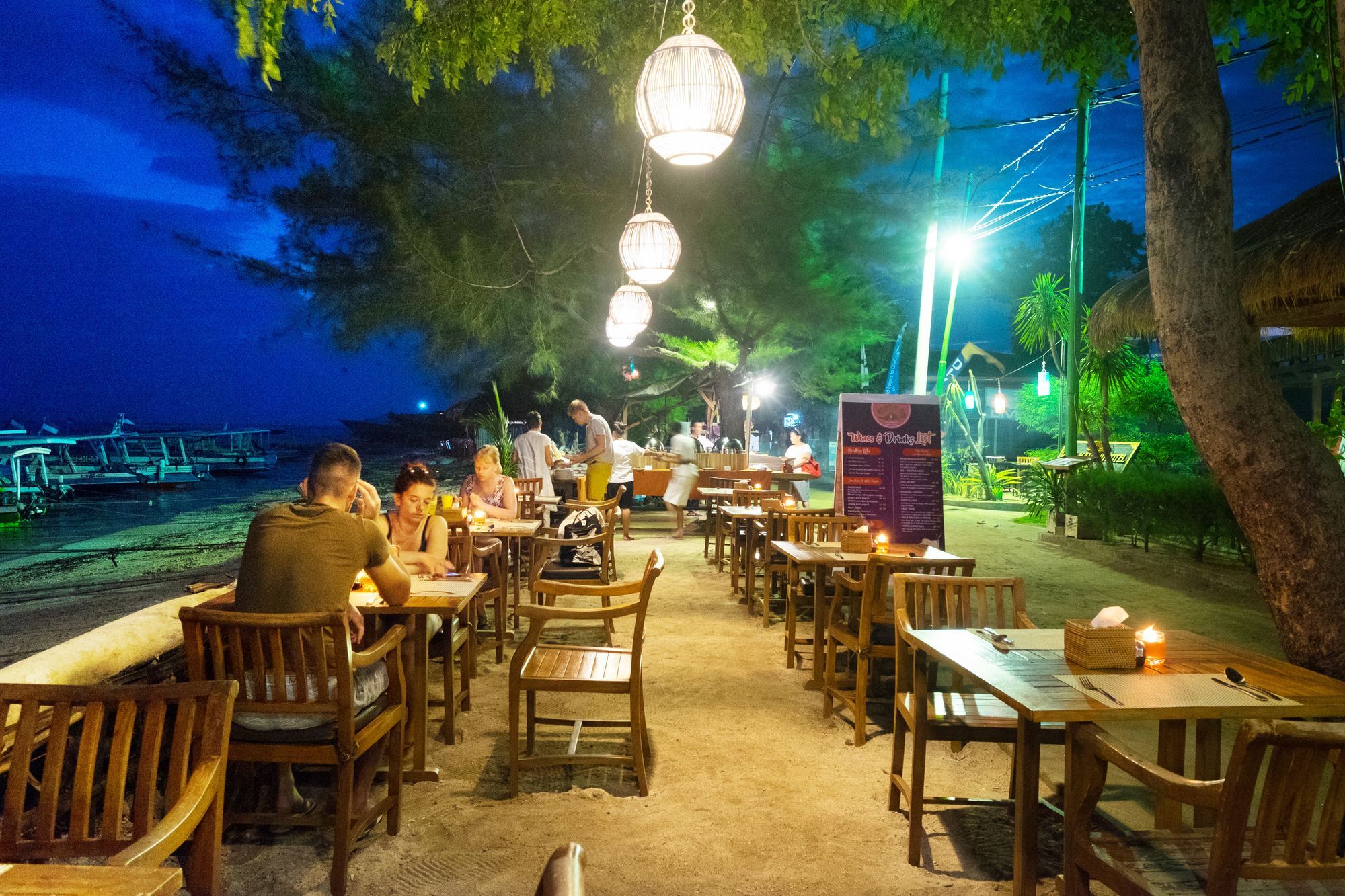 Royal Regantris Villa Karang 吉利阿尔 外观 照片