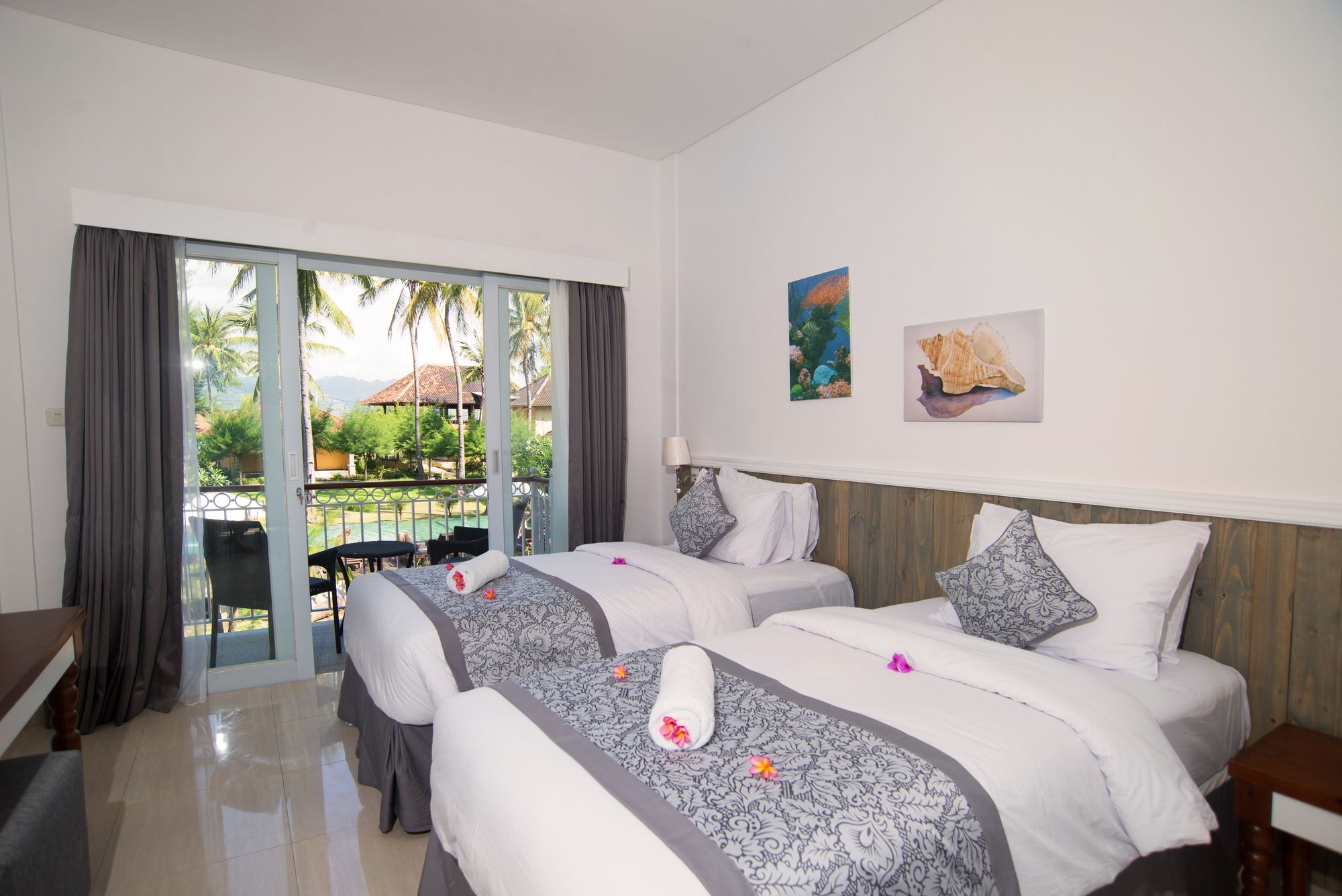 Royal Regantris Villa Karang 吉利阿尔 外观 照片