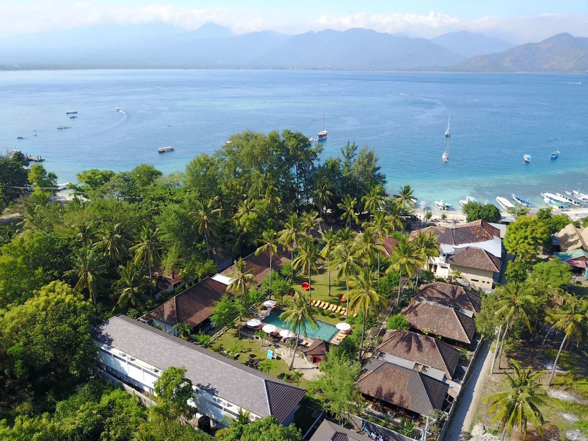 Royal Regantris Villa Karang 吉利阿尔 外观 照片