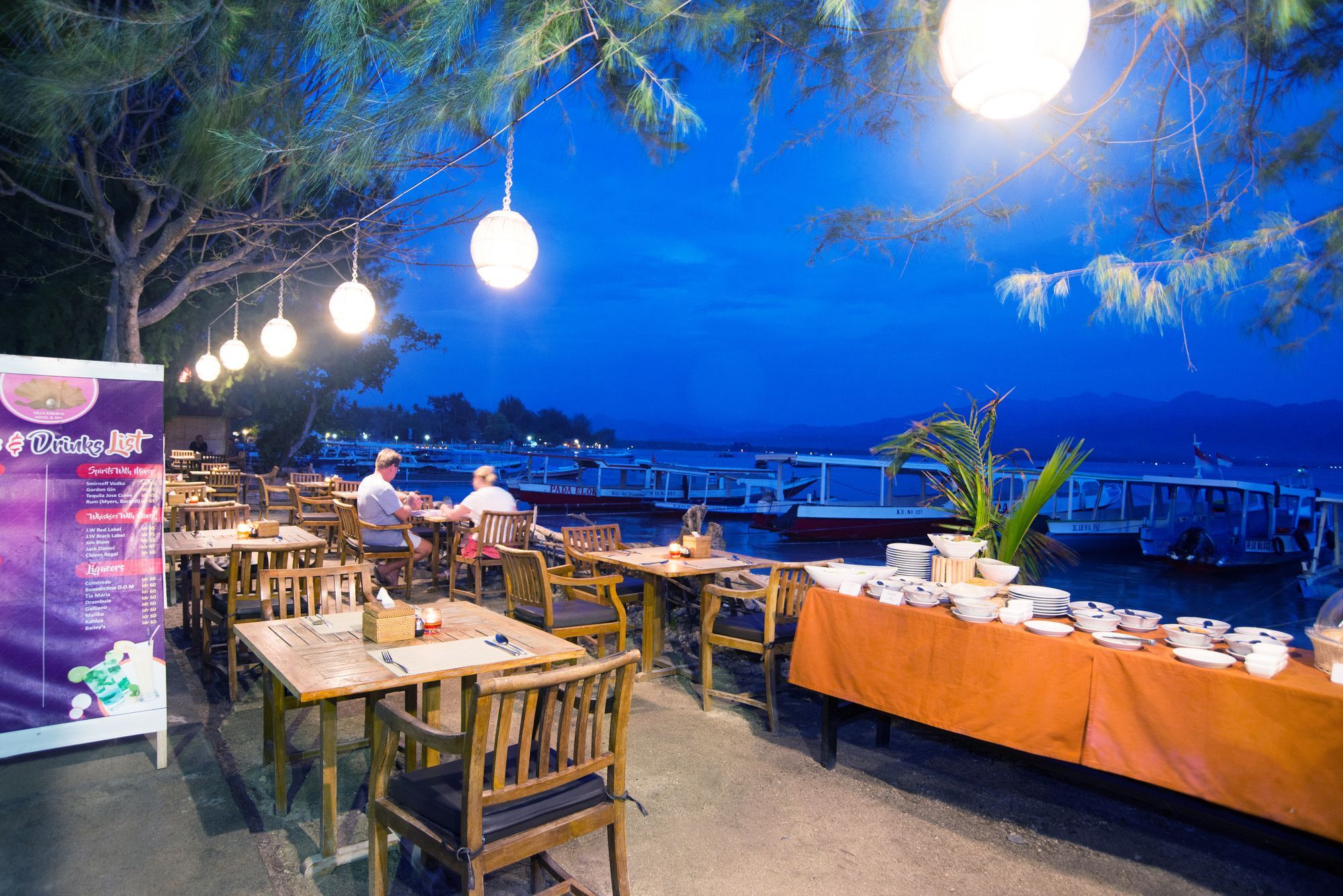 Royal Regantris Villa Karang 吉利阿尔 外观 照片
