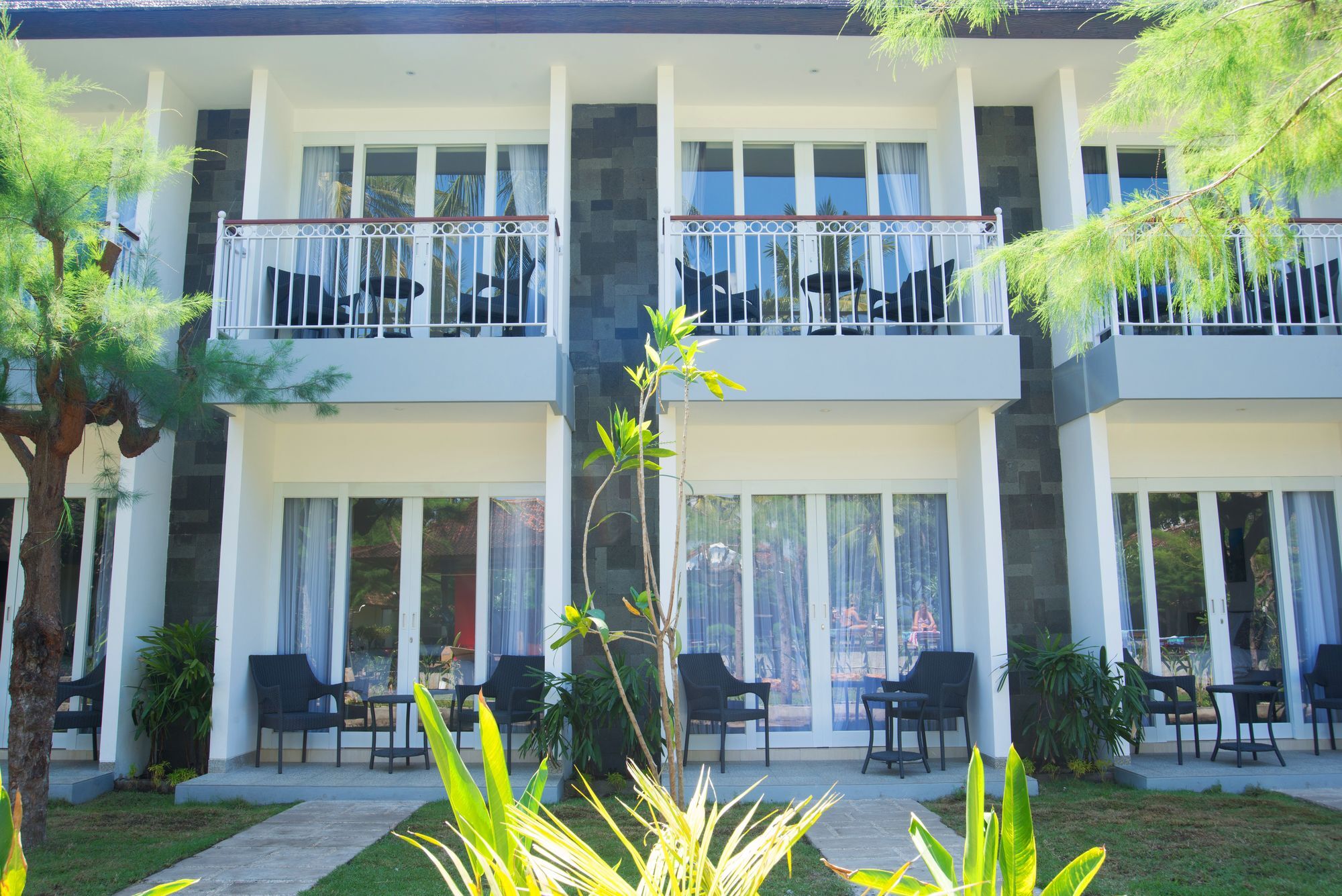 Royal Regantris Villa Karang 吉利阿尔 外观 照片