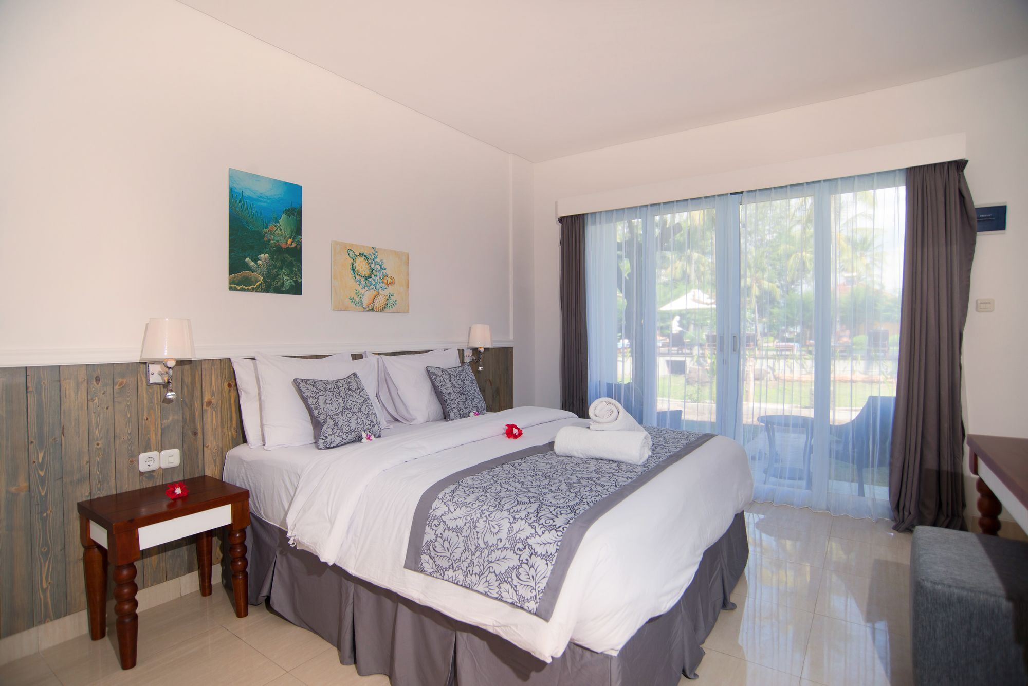 Royal Regantris Villa Karang 吉利阿尔 外观 照片
