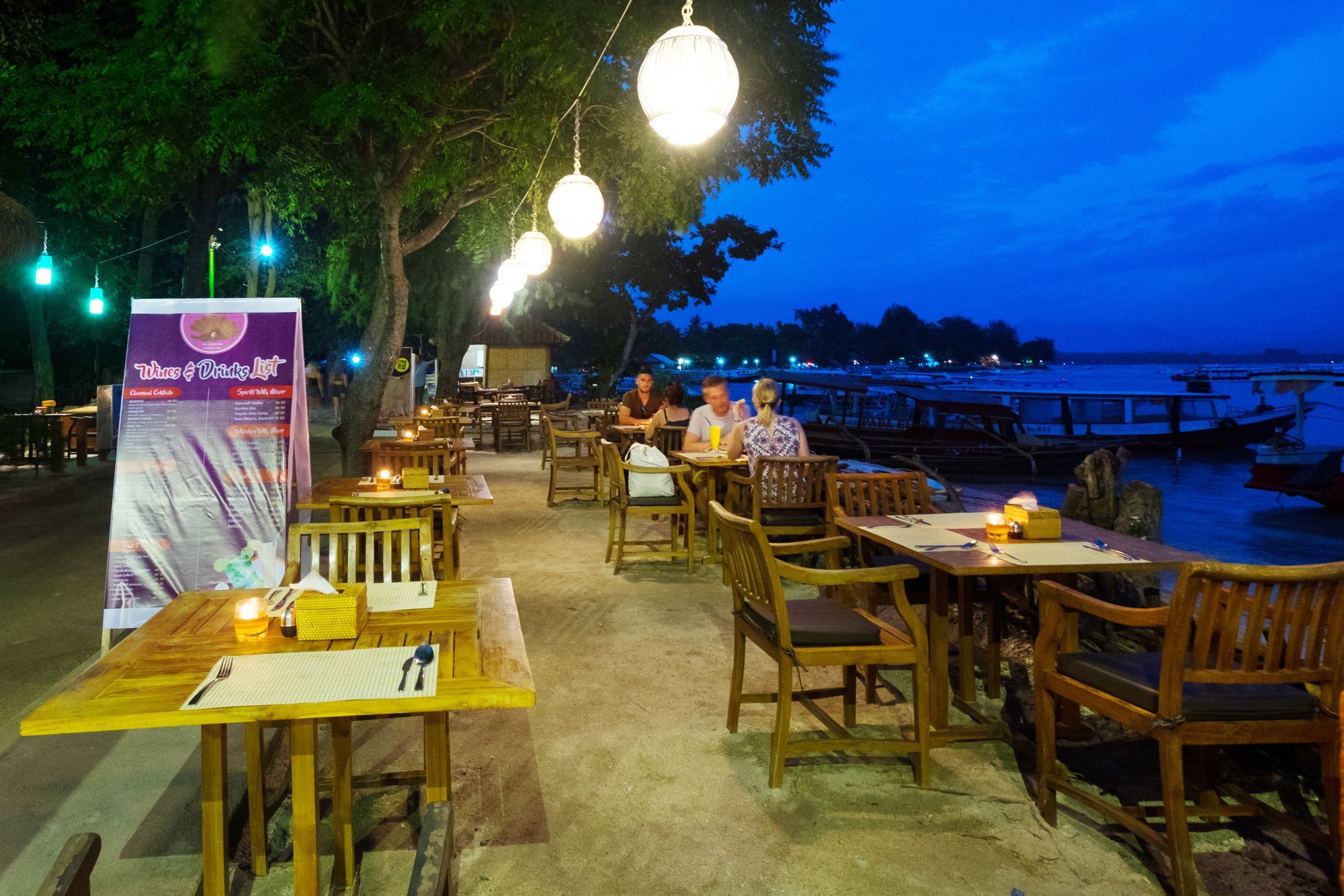 Royal Regantris Villa Karang 吉利阿尔 外观 照片
