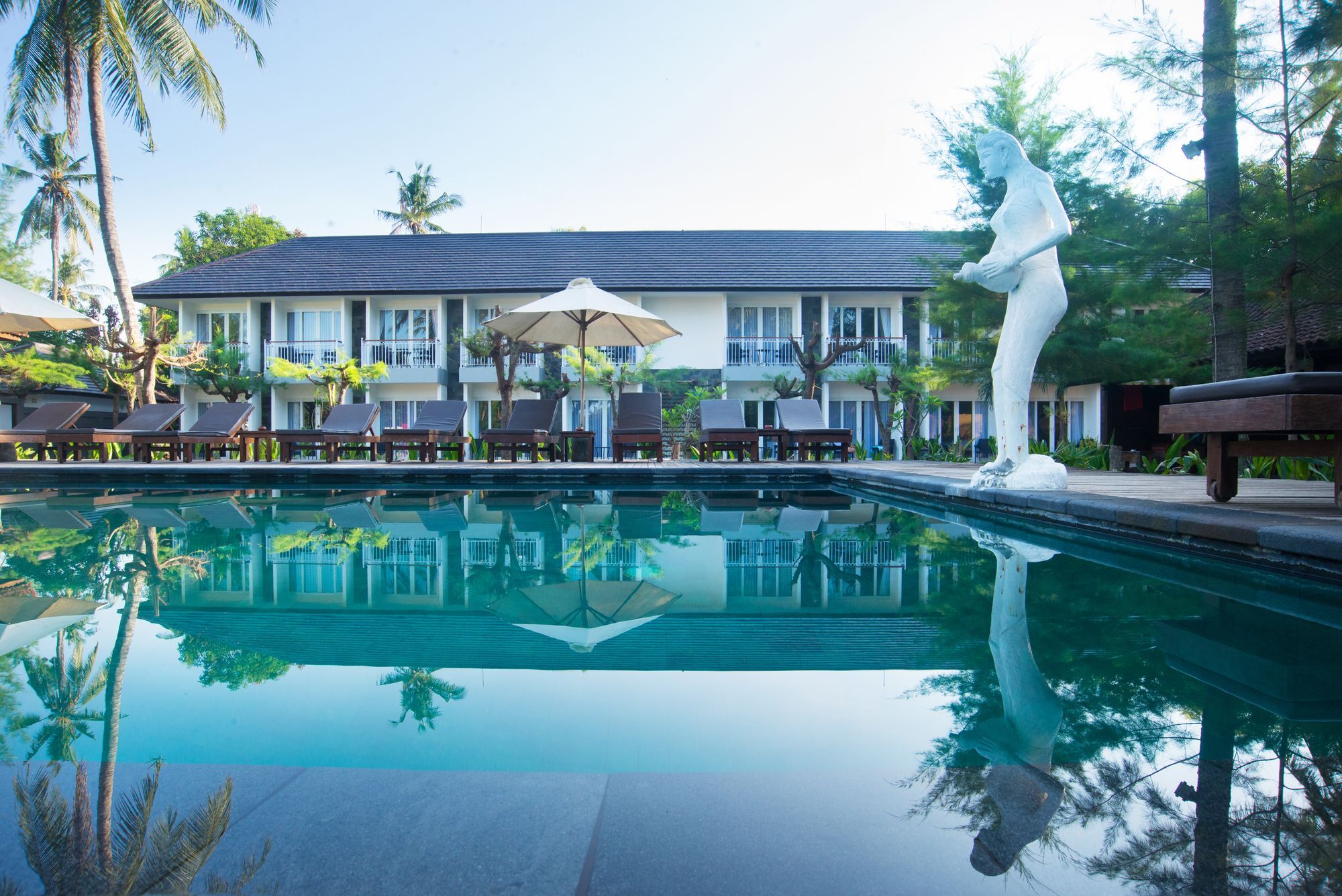 Royal Regantris Villa Karang 吉利阿尔 外观 照片